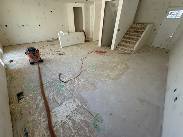 Preparation follows the full installation area, including the edges and adjoining spaces.